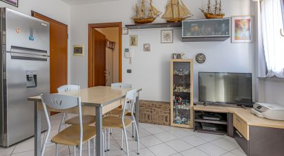 Bilocale di 52 m² a Cantù (22063)