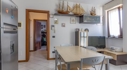 Bilocale di 52 m² a Cantù (22063)
