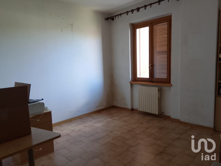 Appartamento 6 locali di 105 m² a Montegranaro (63812)