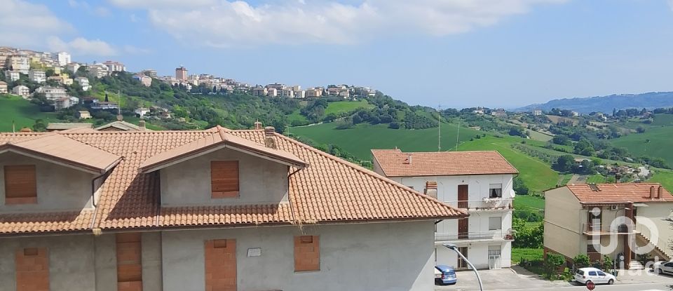 Appartamento 6 locali di 105 m² a Montegranaro (63812)