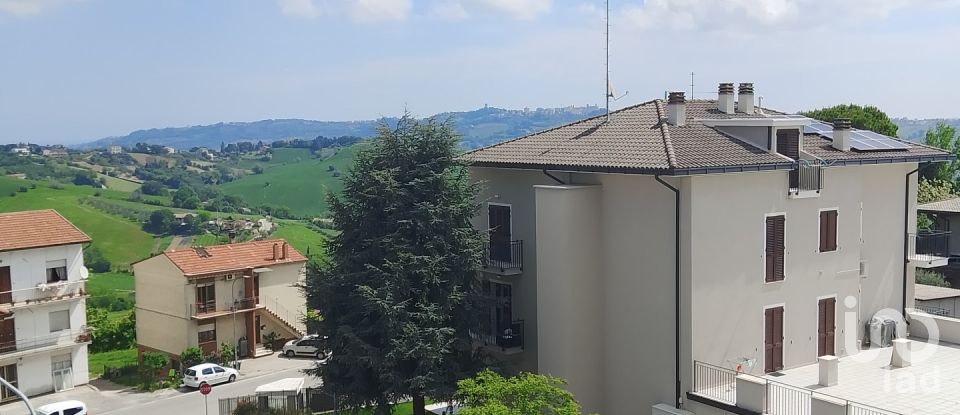 Appartamento 6 locali di 105 m² a Montegranaro (63812)