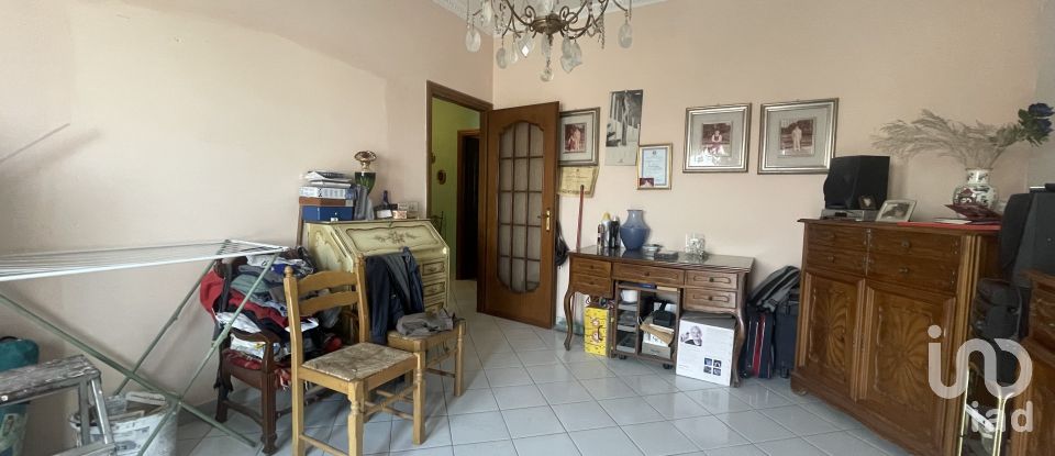 Apartment 0 rooms of 83 m² in None (10060)