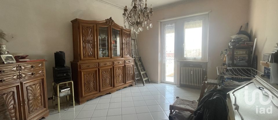 Apartment 0 rooms of 83 m² in None (10060)