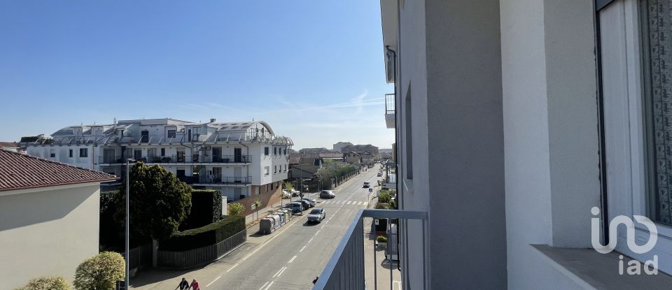 Apartment 0 rooms of 83 m² in None (10060)