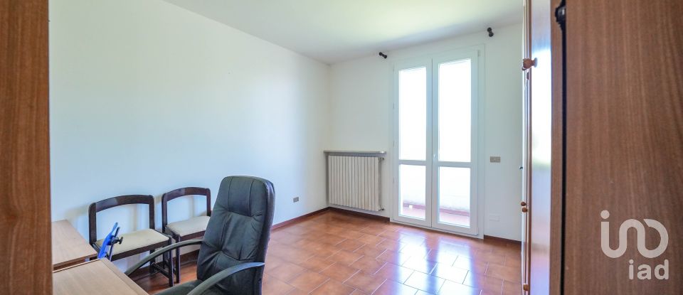 House 5 rooms of 121 m² in Migliaro (44020)