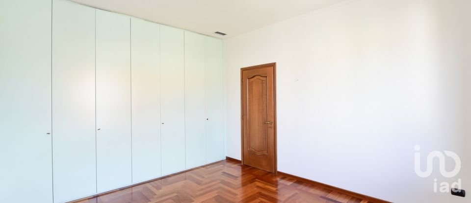 Quadrilocale di 172 m² a Turate (22078)