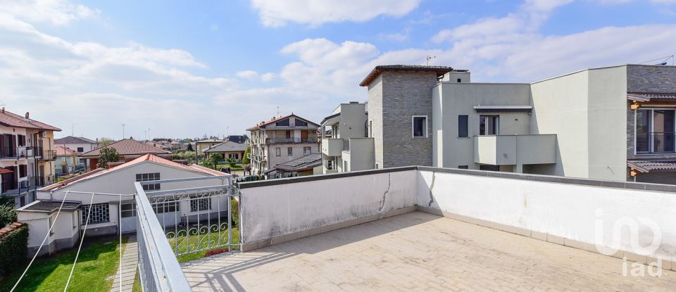 Quadrilocale di 172 m² a Turate (22078)