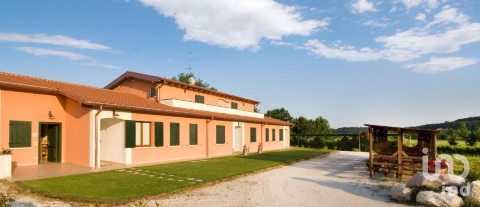 Varie superfici di 0 m² in Monzambano (46040)