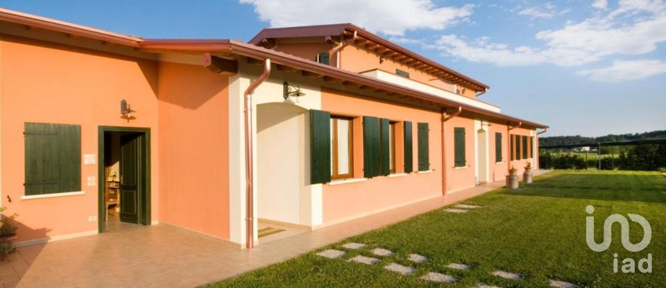 Varie superfici di 0 m² in Monzambano (46040)