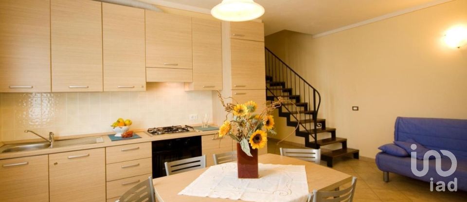 Varie superfici di 0 m² in Monzambano (46040)