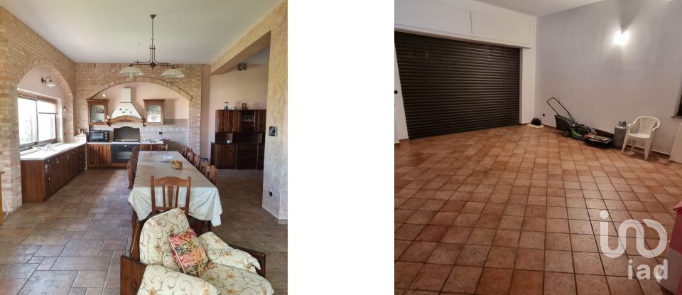 Casale 12 locali di 366 m² in Strongoli (88815)