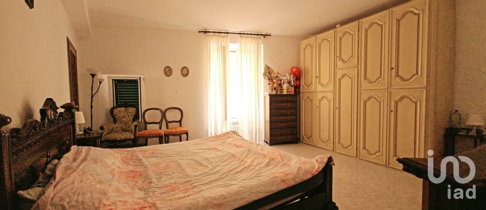 Apartment 5 rooms of 167 m² in Arenzano (16011)