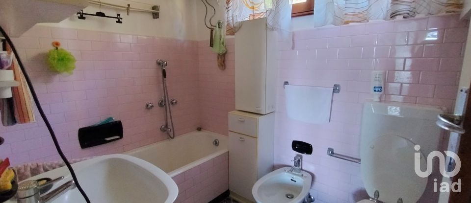 Casa indipendente 15 locali di 400 m² in Oggebbio (28824)