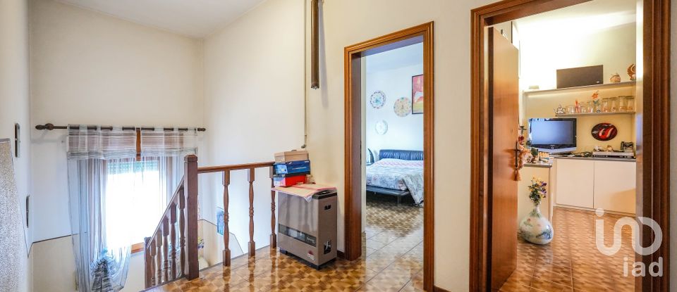 House 9 rooms of 256 m² in Portomaggiore (44015)