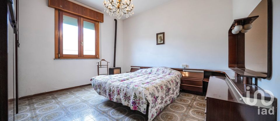 House 9 rooms of 256 m² in Portomaggiore (44015)