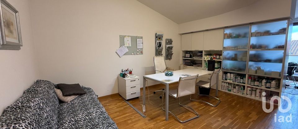 Apartment 5 rooms of 90 m² in Arezzo (52100)