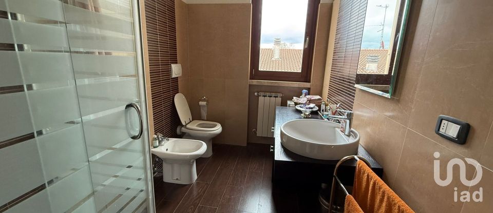 Apartment 5 rooms of 90 m² in Arezzo (52100)