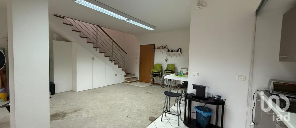 Apartment 5 rooms of 90 m² in Arezzo (52100)