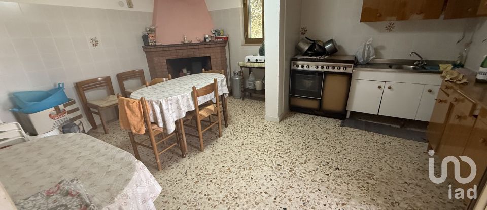 Trullo 8 locali di 190 m² in Ceglie Messapica (72013)