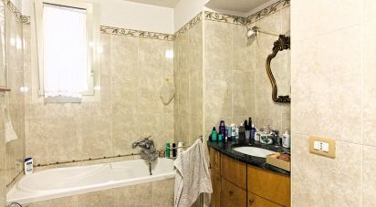 Appartamento 10 locali di 192 m² a Anzio (00042)