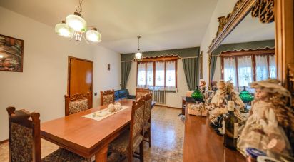 Villa Bifamiliare 4 locali di 602 m² in Copparo (44034)