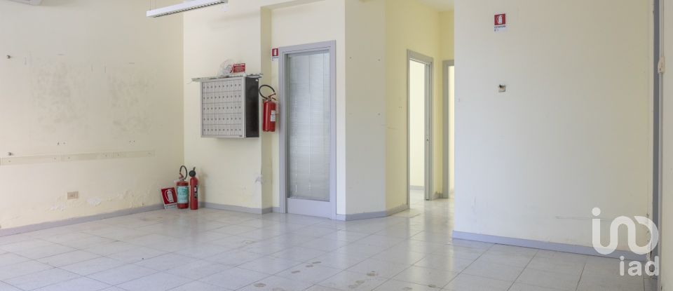 Workshop of 100 m² in Santa Maria Nuova (60030)