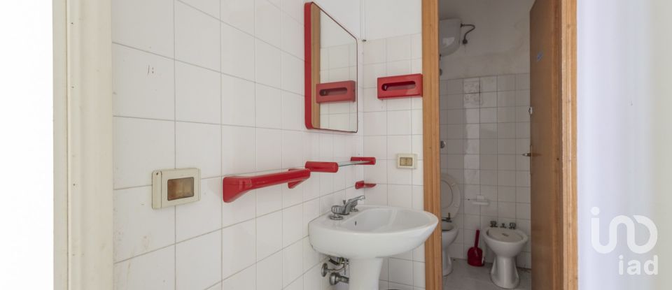 Workshop of 100 m² in Santa Maria Nuova (60030)