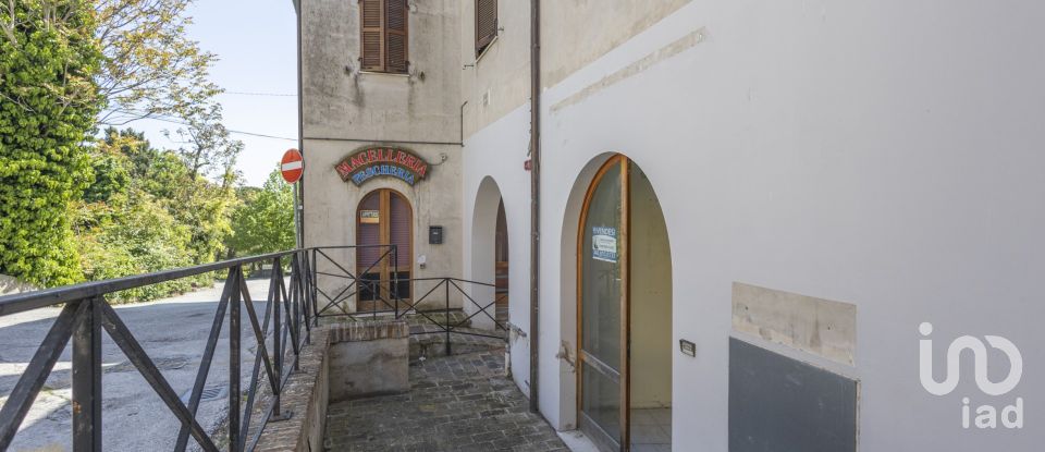 Workshop of 100 m² in Santa Maria Nuova (60030)