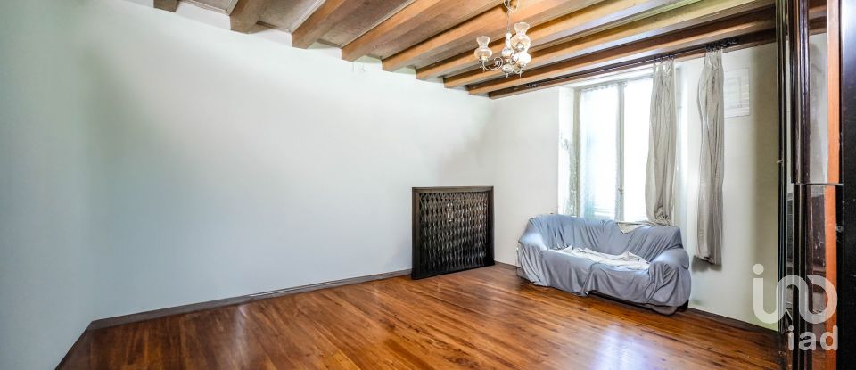 Costruzione di 706 m² in Valeggio sul Mincio (37067)