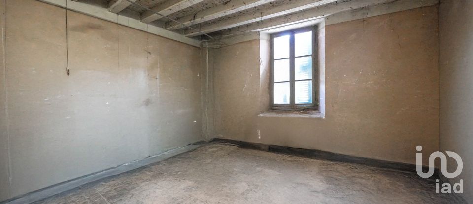 Costruzione di 706 m² in Valeggio sul Mincio (37067)