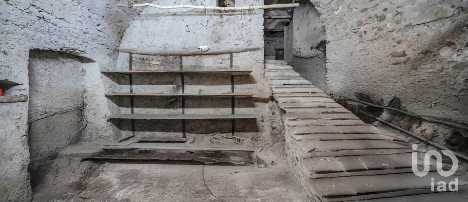 Costruzione di 706 m² in Valeggio sul Mincio (37067)