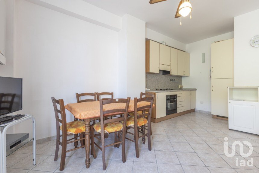 Bilocale di 48 m² a Fermo (63900)