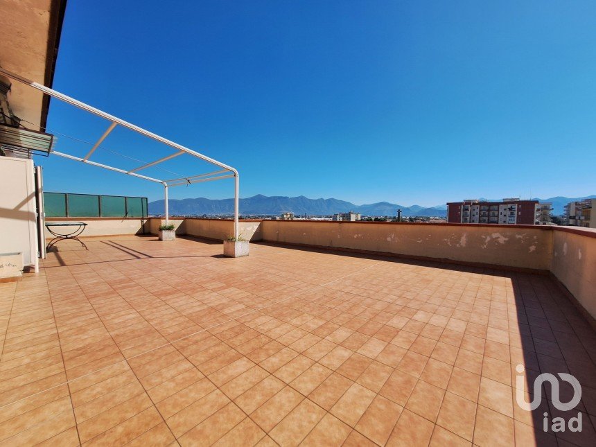 Loft 9 rooms of 180 m² in Angri (84012)