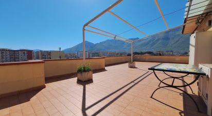 Loft 9 locali di 180 m² a Angri (84012)