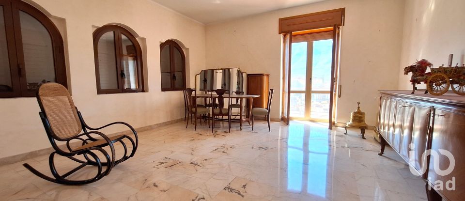 Loft 9 rooms of 180 m² in Angri (84012)