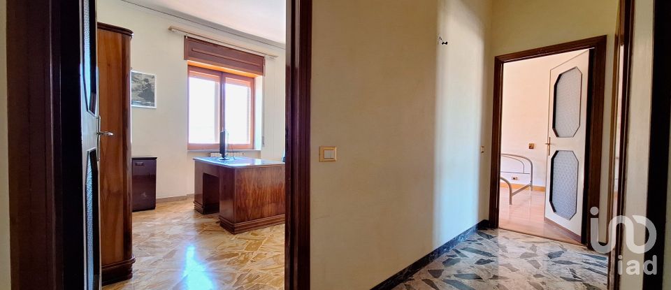 Loft 9 rooms of 180 m² in Angri (84012)