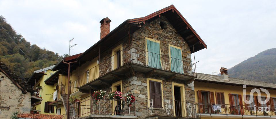 Baita / Chalet 9 locali di 193 m² in San Bernardino Verbano (28804)