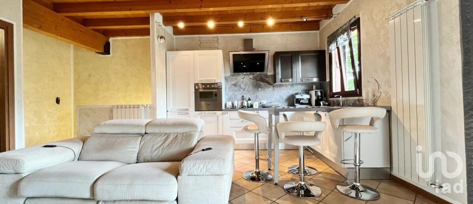 Villa a schiera 5 locali di 120 m² in Gavardo (25085)