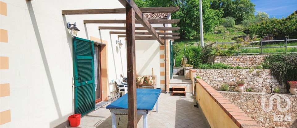 Casa indipendente 7 locali di 192 m² in Orco Feglino (17024)