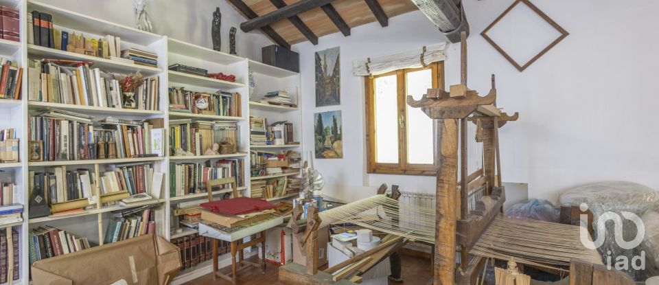 Villa storica 13 locali di 403 m² in Urbino (61029)