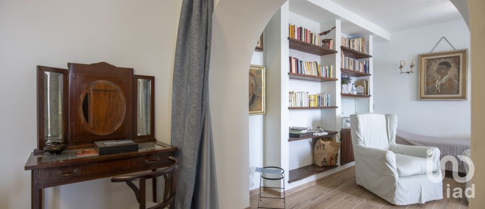 Villa storica 13 locali di 403 m² in Urbino (61029)