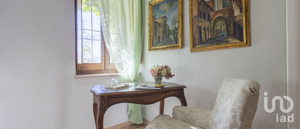 Villa storica 13 locali di 403 m² in Urbino (61029)