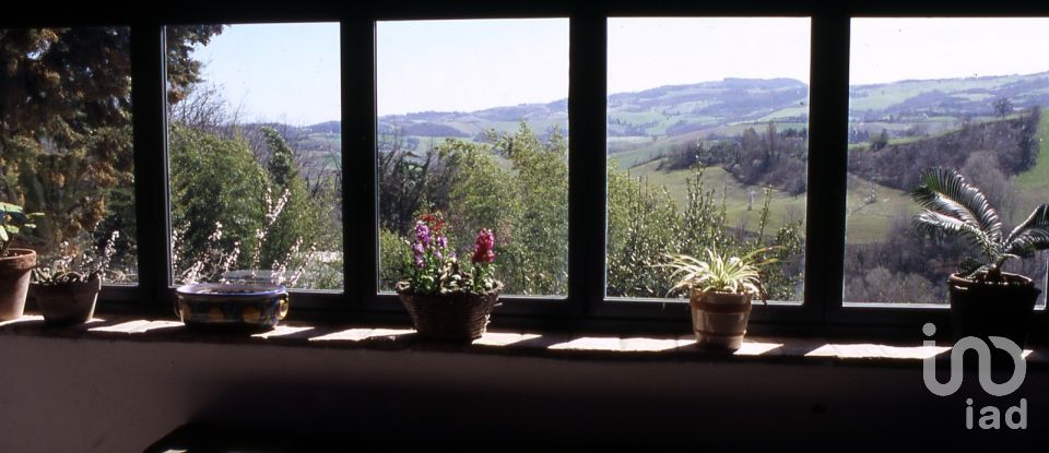 Villa storica 13 locali di 403 m² in Urbino (61029)