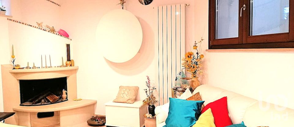 Appartamento 5 locali di 110 m² a Miglianico (66010)