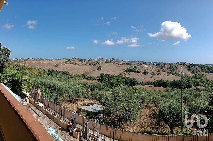 Appartamento 7 locali di 130 m² a Spoltore (65010)