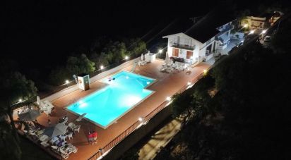 Casale 15 locali di 310 m² in Noto (96017)