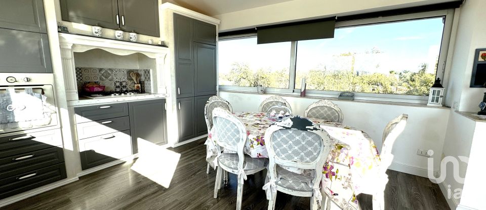 Farm 15 rooms of 310 m² in Noto (96017)