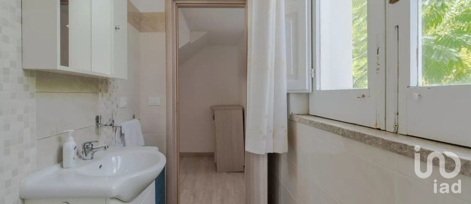 Farm 15 rooms of 310 m² in Noto (96017)