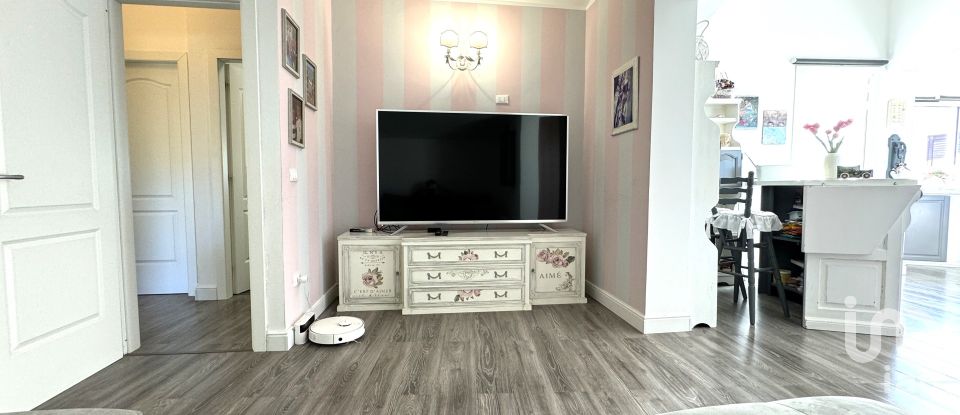 Farm 15 rooms of 310 m² in Noto (96017)