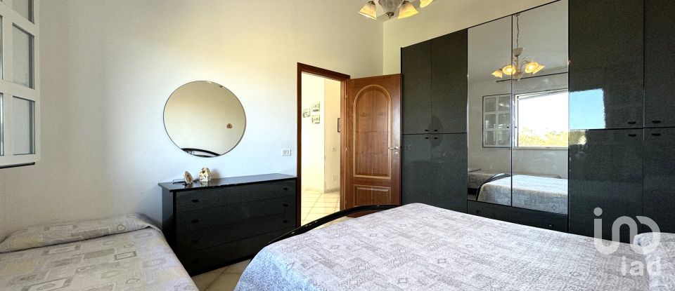 Farm 15 rooms of 310 m² in Noto (96017)